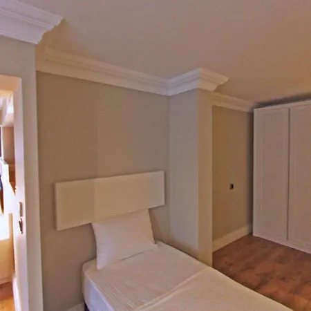 Mara Palaca Hotel 3*