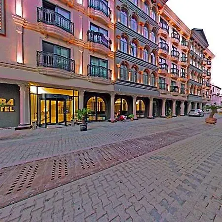 Mara Palaca Hotell 3*