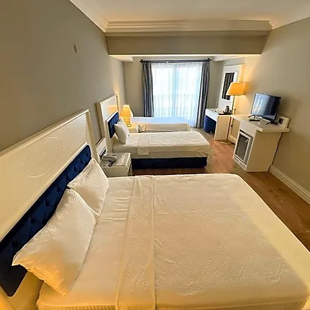 Mara Palaca Hotel 3*