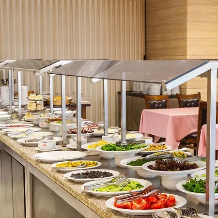 Hotel Mara Palaca 3*