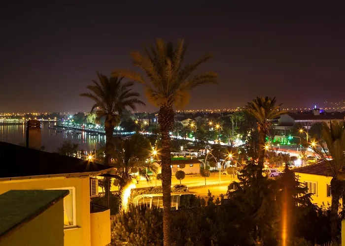 Mara Palaca ホテル フェティエ